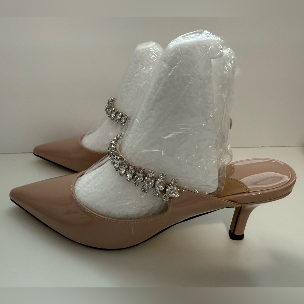 Elegant Women's Heels with Crystal Embellishments - Size 7 - Picture 6 of 12